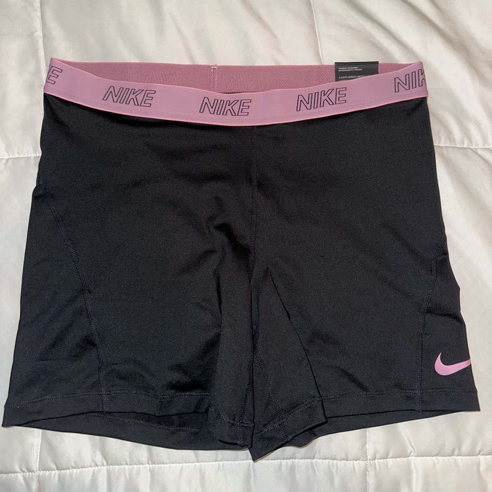 NWT Nike Victory Tight Fit 5” Short XXL